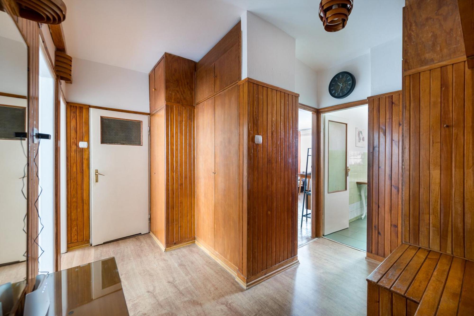 Old Town 3-bedroom Butas